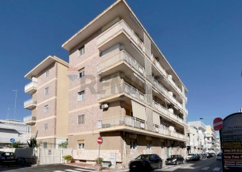 Edificio all\'aperto - Quadrilocale Via Montrone
 
47, Valenzano - foto 25