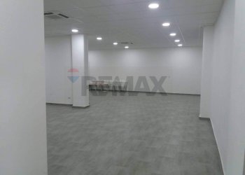 Stanza vuota - Warehouse Traversa Di Via De Viti Marco
 
13, Bari - photo 1