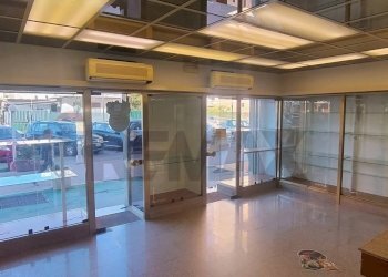 Ricezione / Lobby - Shop Via Lancia di Brolo
 
151, Palermo - photo 2