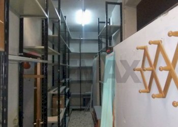 Dispensa di stoccaggio - Shop Via Lancia di Brolo
 
151, Palermo - photo 8