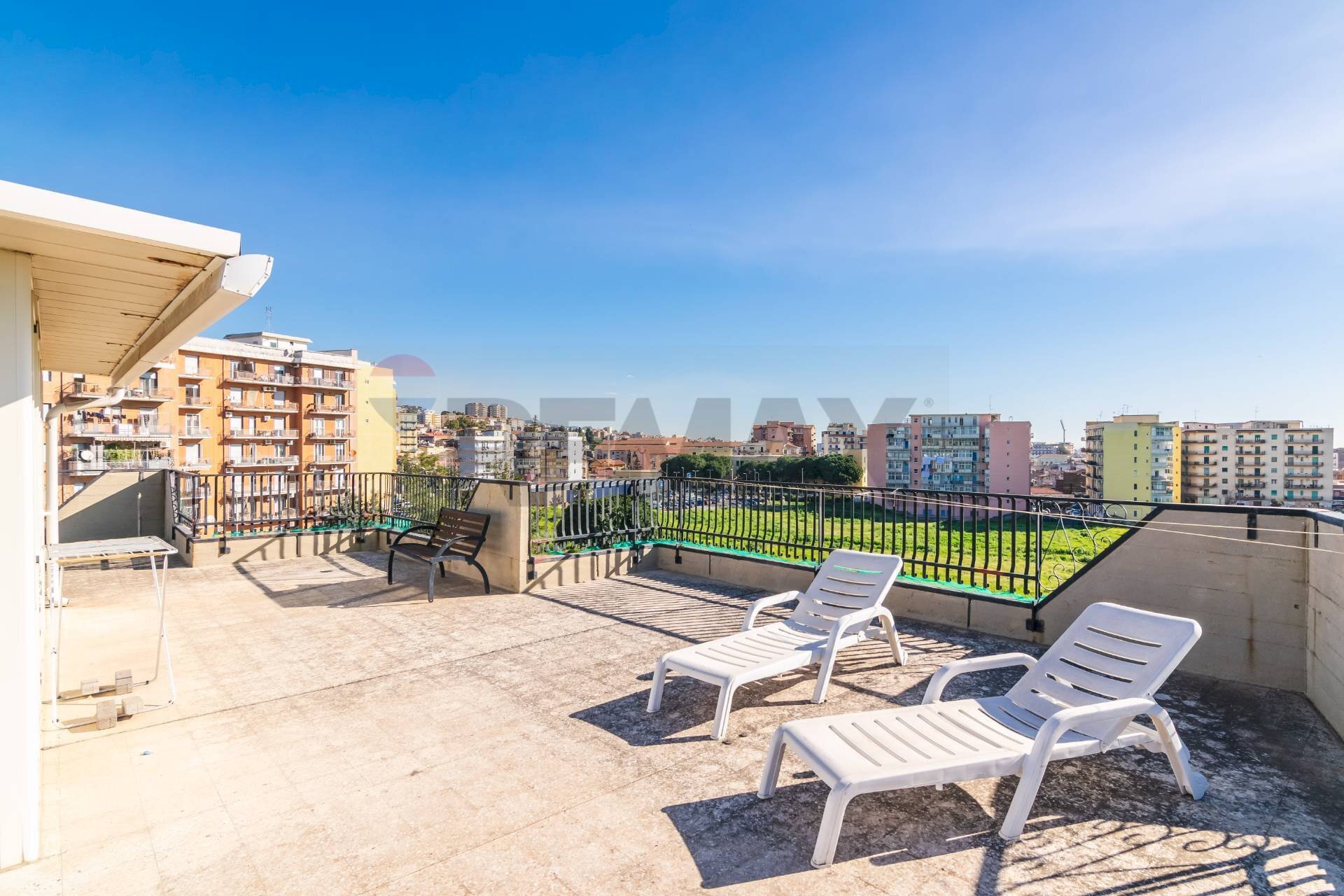 Terrazza - Trilocale Via Dei Piccioni
 
13, Catania - foto 1