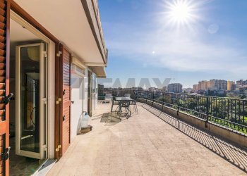 Terrazza - Trilocale Via Dei Piccioni
 
13, Catania - foto 4