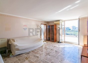 Soggiorno - Trilocale Via Dei Piccioni
 
13, Catania - foto 8