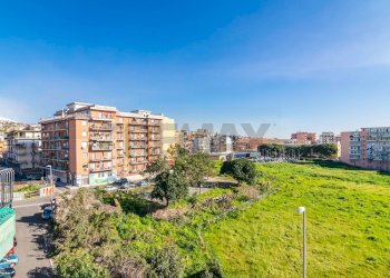 Edificio all\'aperto - Trilocale Via Dei Piccioni
 
13, Catania - foto 26