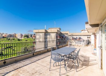 Terrazza - Trilocale Via Dei Piccioni
 
13, Catania - foto 27