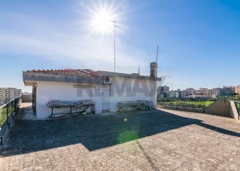 Terrazza - Trilocale Via Dei Piccioni
 
13, Catania - foto 30