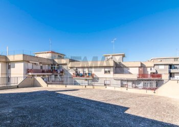 Edificio all\'aperto - Trilocale Via Dei Piccioni
 
13, Catania - foto 32