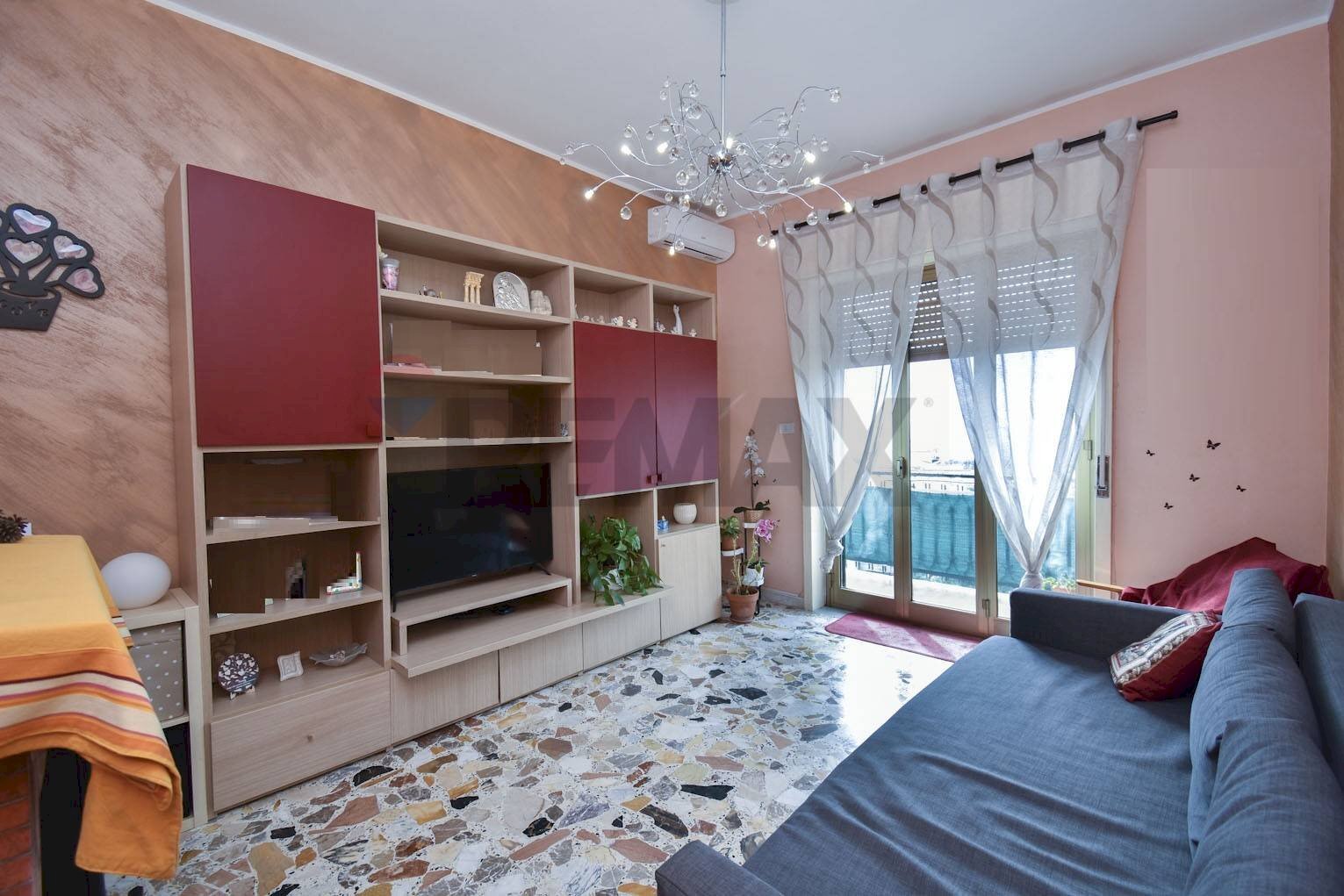 Soggiorno - Three-room apartment via salvatore quasimodo
 
39, Belpasso - photo 2