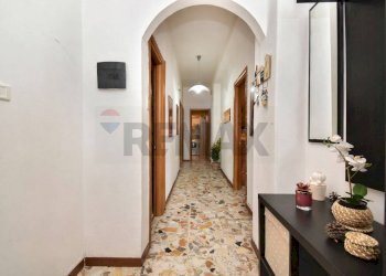 Hall / corridoio - Trilocale via salvatore quasimodo
 
39, Belpasso - foto 3