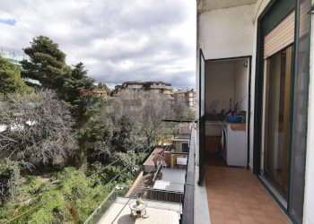 Balcone - Trilocale via salvatore quasimodo
 
39, Belpasso - foto 9