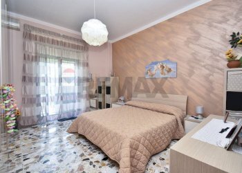 Camera / camera da letto - Trilocale via salvatore quasimodo
 
39, Belpasso - foto 16