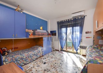 Camera / camera da letto - Trilocale via salvatore quasimodo
 
39, Belpasso - foto 23