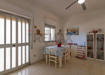 Sala da pranzo - Appartamento Via Dell'Edera
 
12, Santa Croce Camerina - foto 7