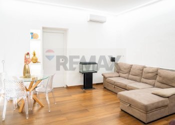 Sala da pranzo - Casa indipendente Via Francesco Macaluso
 
14, Aci Castello - foto 3