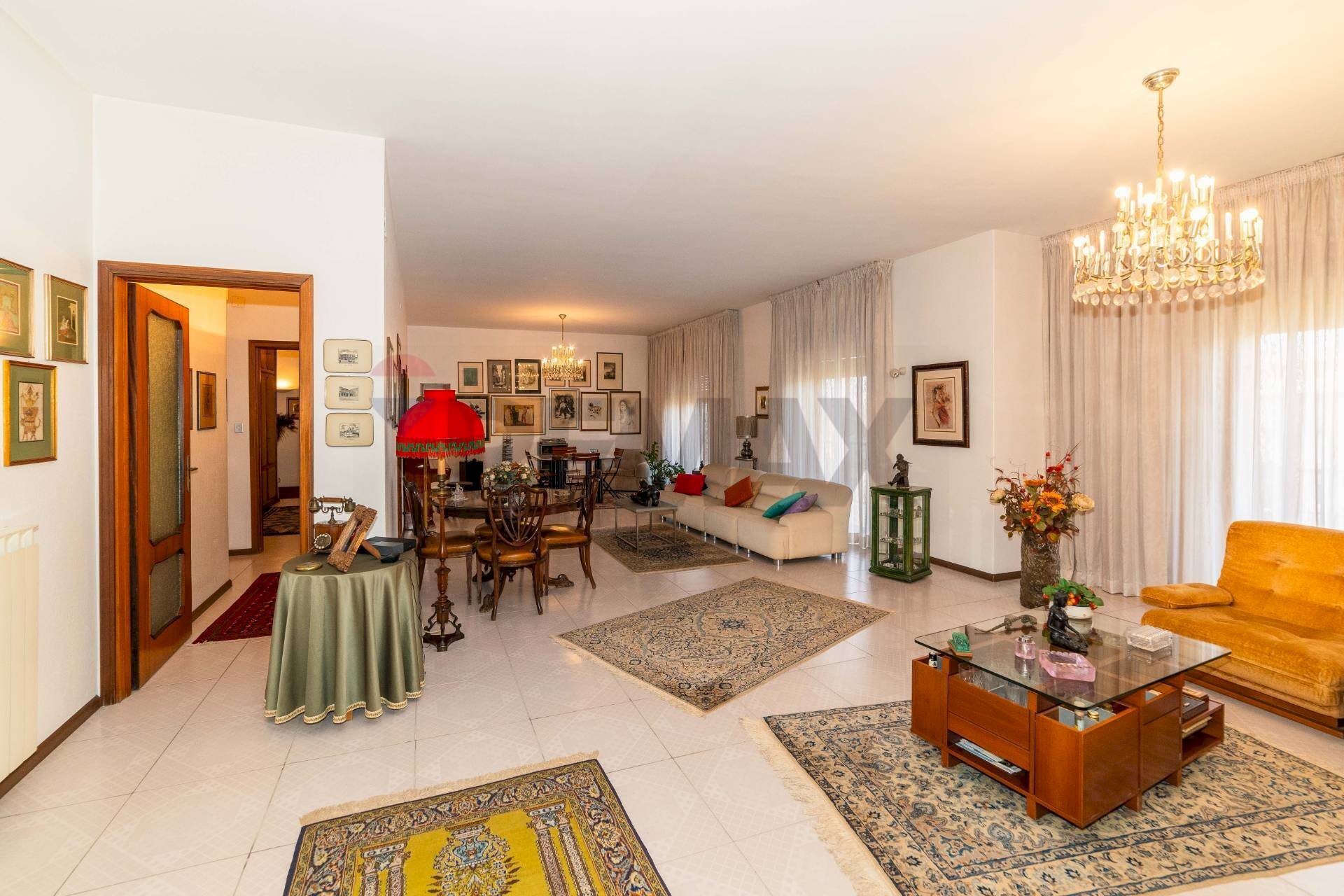 Sala da pranzo - Appartamento Via Galermo
 
105, Catania - foto 2