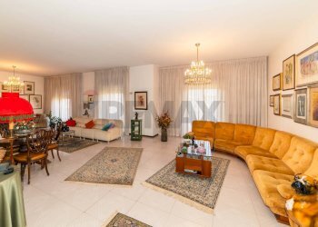 Sala da pranzo - Appartamento Via Galermo
 
105, Catania - foto 1