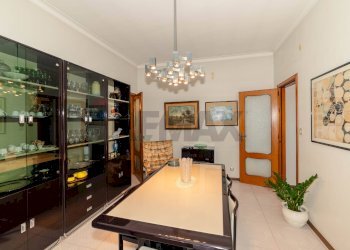 Soggiorno - Appartamento Via Galermo
 
105, Catania - foto 7