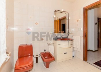 Bagno - Appartamento Via Galermo
 
105, Catania - foto 16