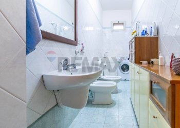 Bagno - Casa semi indipendente Via Dell'Atleta
 
23, Misterbianco - foto 24