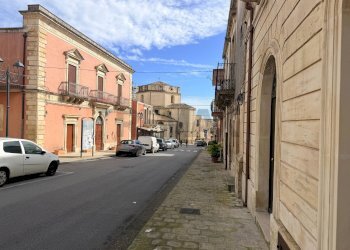 Edificio all\'aperto - Independent house Via Giuseppe Garibaldi
 
71/73, Ferla - photo 31