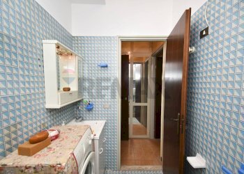 Bagno - Monolocale Via Banco Monteforte
 
15, Calatabiano - foto 22