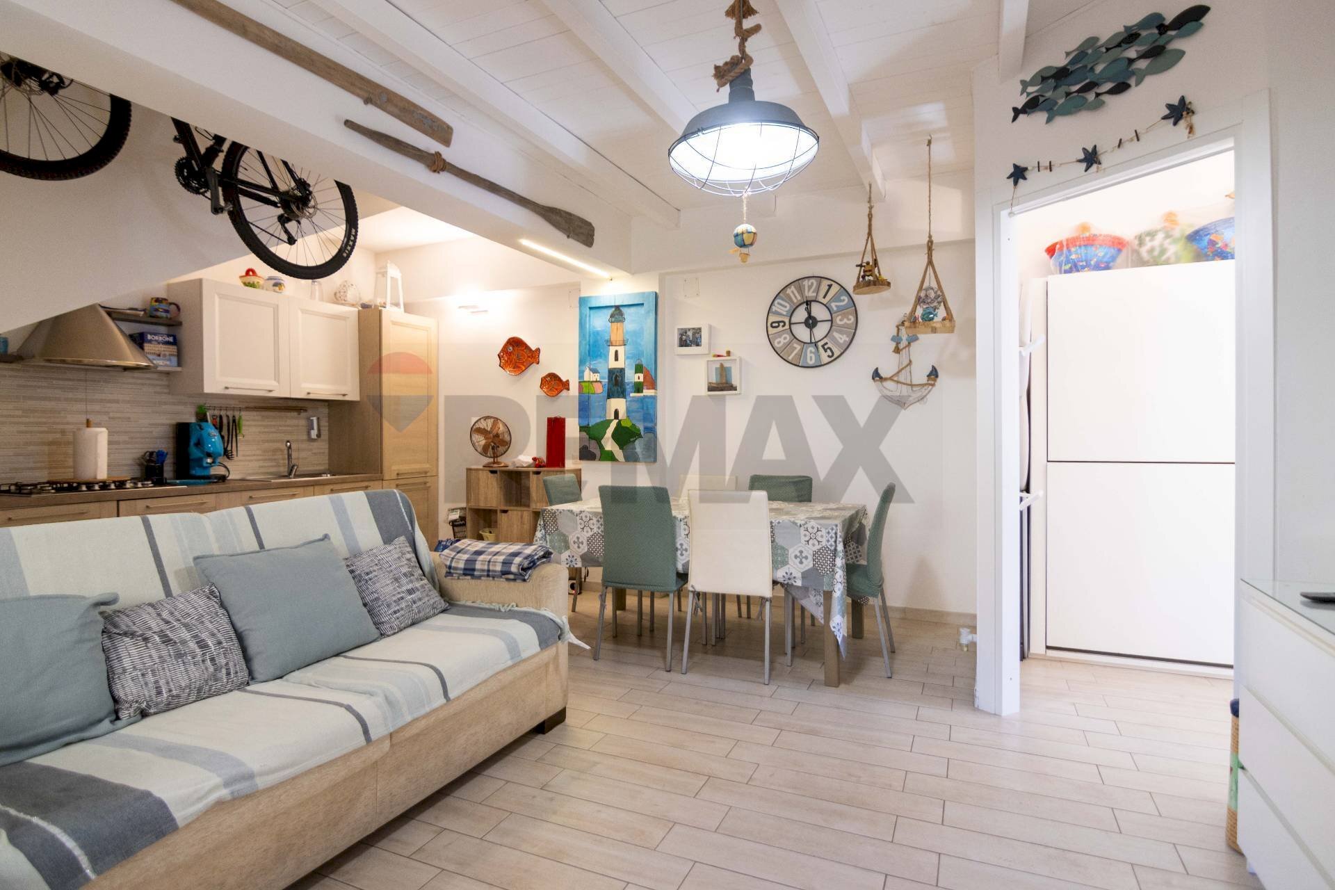 Sala da pranzo - Casa semi indipendente via provinciale per riposto
 
45, Acireale - foto 1