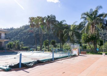 Edificio all\'aperto - Casa semi indipendente via provinciale per riposto
 
45, Acireale - foto 21