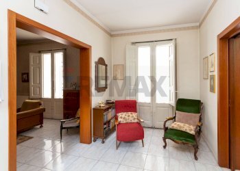 Soggiorno - Casa indipendente VIA VINCENZO BELLINI
 
42, Paterno - foto 22