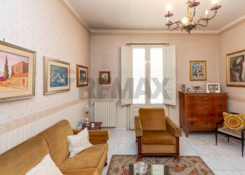 Soggiorno - Casa indipendente VIA VINCENZO BELLINI
 
42, Paterno - foto 27