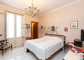 Camera / camera da letto - Casa indipendente VIA VINCENZO BELLINI
 
42, Paterno - foto 32