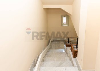 Scale - Casa indipendente VIA VINCENZO BELLINI
 
42, Paterno - foto 44