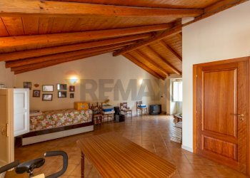 Soggiorno - Casa indipendente VIA VINCENZO BELLINI
 
42, Paterno - foto 47