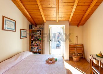 Camera / camera da letto - Casa indipendente VIA VINCENZO BELLINI
 
42, Paterno - foto 60