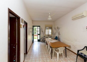 Sala da pranzo - Villa villaggio primo sole 2
 
sn, Catania - foto 7