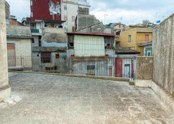 Edificio all\'aperto - Casa semi indipendente Via Alfieri
 
39, Lentini - foto 18