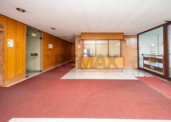 Ricezione / Lobby - Three-room apartment Via Delle Ande
 
10, Milano - photo 17