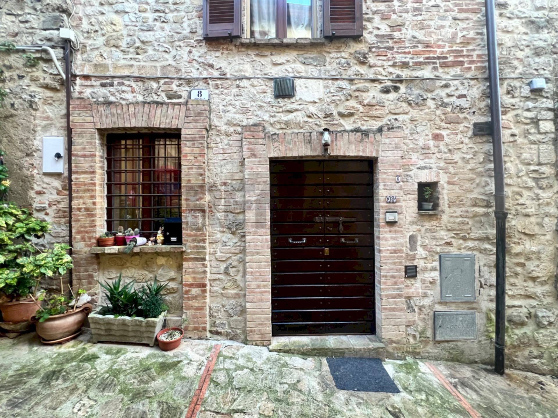 Casa all\'aperto - Casa semi indipendente VIA DEL PRIORATO n. 6/8
 
6/8, Marsciano - foto 2