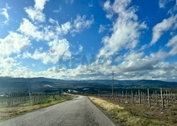 Vista delle montagne - Casa semi indipendente VIA DEL PRIORATO n. 8
 
8, Marsciano - foto 1
