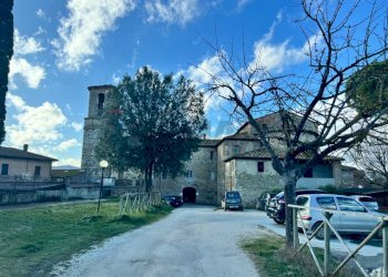 Edificio all\'aperto - Casa semi indipendente VIA DEL PRIORATO n. 8
 
8, Marsciano - foto 2