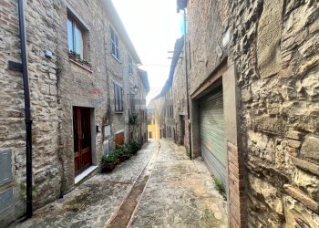 Edificio all\'aperto - Casa semi indipendente VIA DEL PRIORATO n. 8
 
8, Marsciano - foto 13