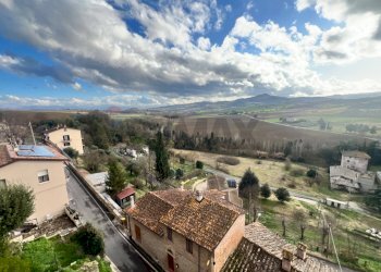Vista delle montagne - Casa semi indipendente VIA DEL PRIORATO n. 8
 
8, Marsciano - foto 40