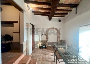 Sala da pranzo - Casa semi indipendente VIA DEL PRIORATO n. 8
 
8, Marsciano - foto 55