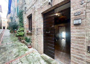 Edificio all\'aperto - Casa semi indipendente VIA DEL PRIORATO n. 8
 
8, Marsciano - foto 61