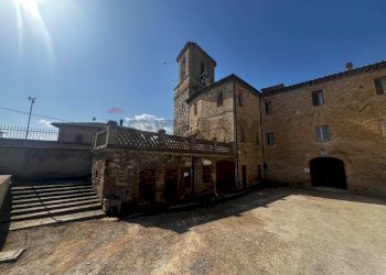 Edificio all\'aperto - Casa semi indipendente VIA DEL PRIORATO n. 8
 
8, Marsciano - foto 39
