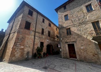 Edificio all\'aperto - Casa semi indipendente VIA DEL PRIORATO n. 8
 
8, Marsciano - foto 50