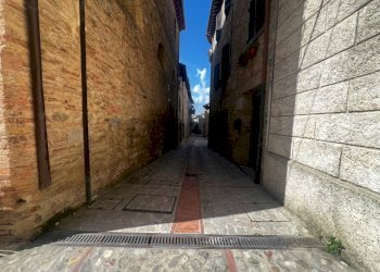 Edificio all\'aperto - Casa semi indipendente VIA DEL PRIORATO n. 8
 
8, Marsciano - foto 51