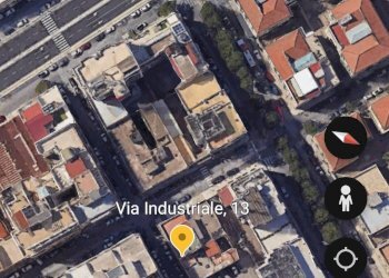 Posizione della mappa - Locale Commerciale Via Industriale
 
13, Messina - foto 6