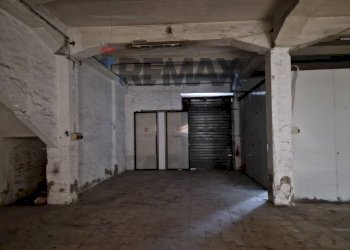 Parcheggio - Locale Commerciale Via Industriale
 
13, Messina - foto 12