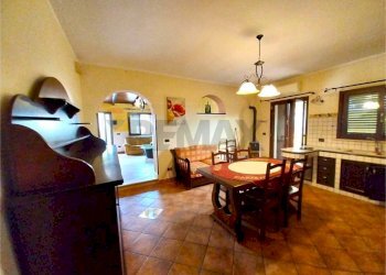 Sala da pranzo - Casa semi indipendente Contrada Costa Pisone
 
int.2 piano terra, Augusta - foto 8