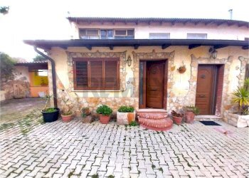 Casa all\'aperto - Casa semi indipendente Contrada Costa Pisone
 
int.2 piano terra, Augusta - foto 28